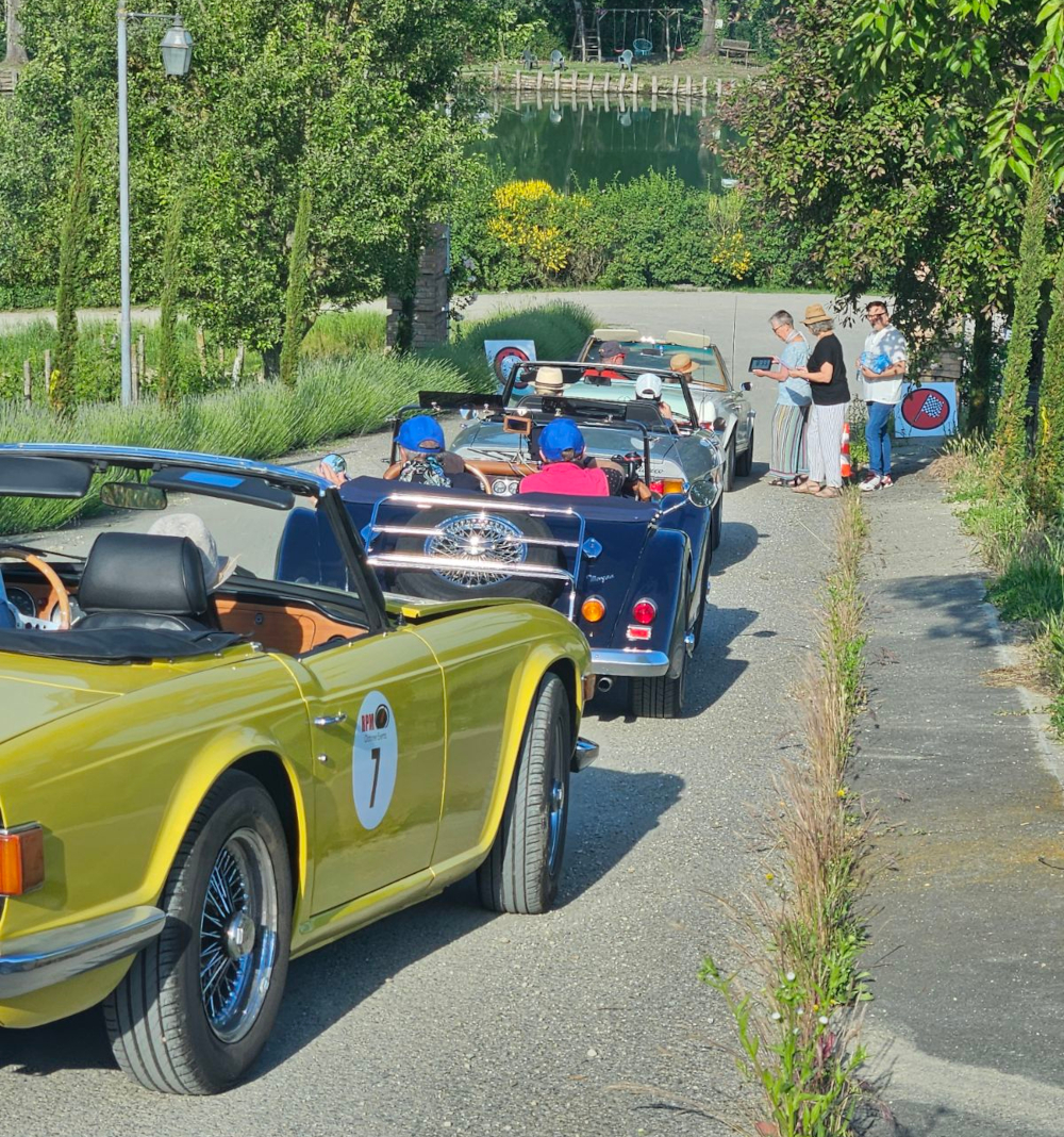 Aufreihen zum Start zur Rallye